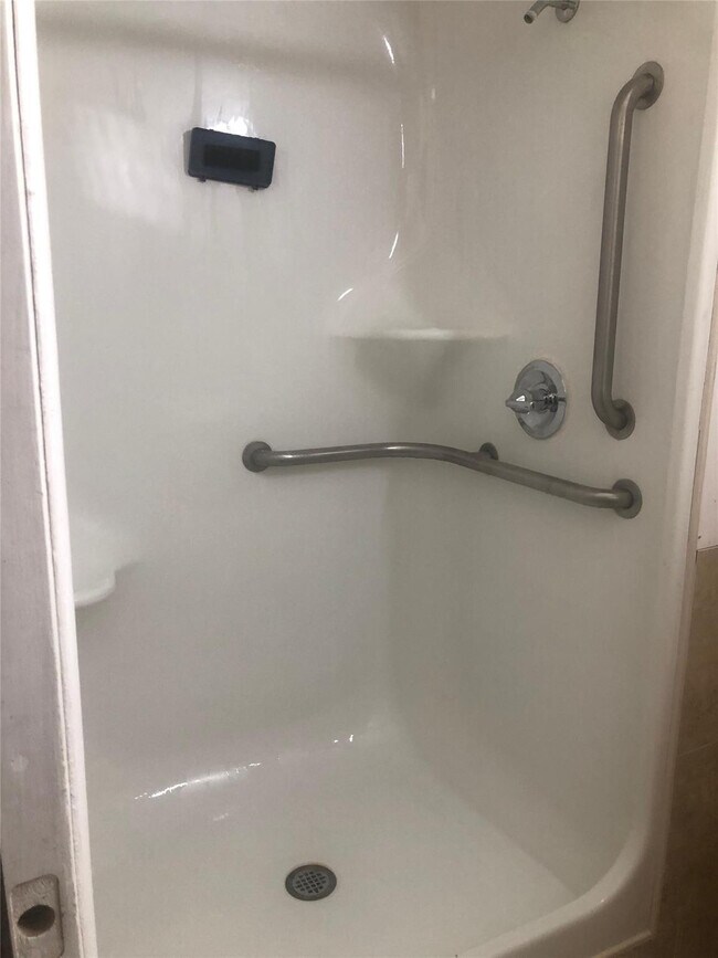 Building Photo - 17131 NW 32 Ct