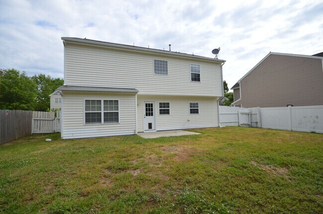 Building Photo - 404 Hanson Rd