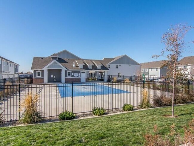 Building Photo - North Salt Lake 3 bed, 2.5 bath, Garage