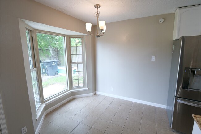 Building Photo - 5331 Inwood Dr