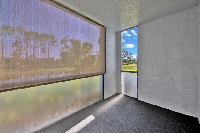 Building Photo - 1/1 in Fort Myers- Unfurnished Annual