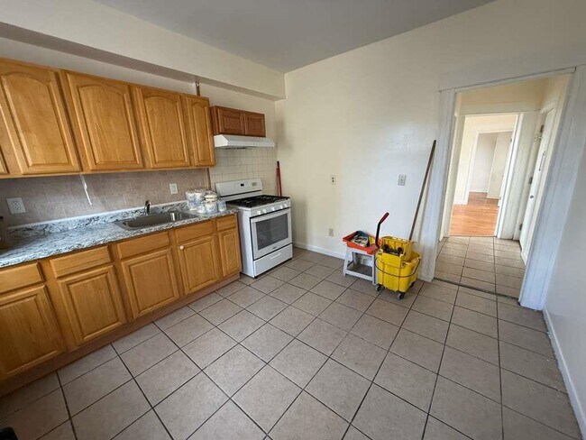 Building Photo - 328 62nd St