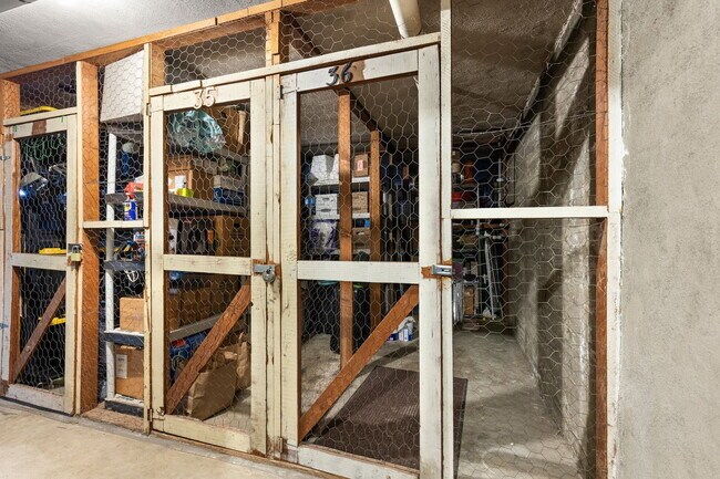 Building Photo - 235 NE 61st Ave