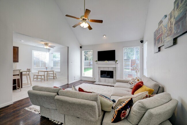 Building Photo - 13710 Wheatbridge Dr