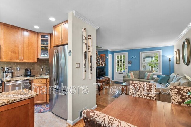 Building Photo - 303 Mt Vernon Ave