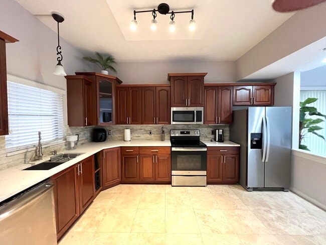 Building Photo - 1640 Presidential Way