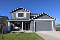 Building Photo - Beautiful Home in Fox Tail!