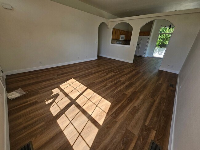 Building Photo - Beautiful home in Fieldstone