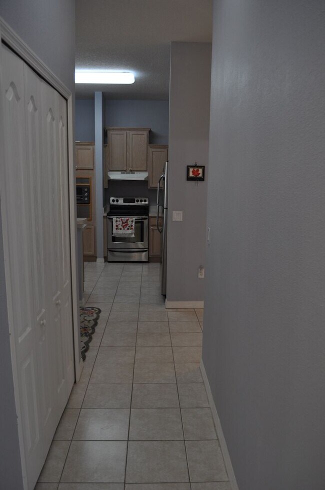 Building Photo - Lovely home in Pine Lakes