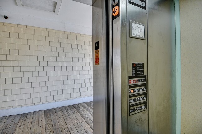 Building Photo - FOR RENT - NORFOLK!