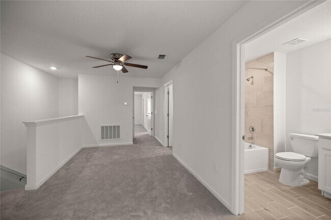 Building Photo - 3613 SE 37th Ct