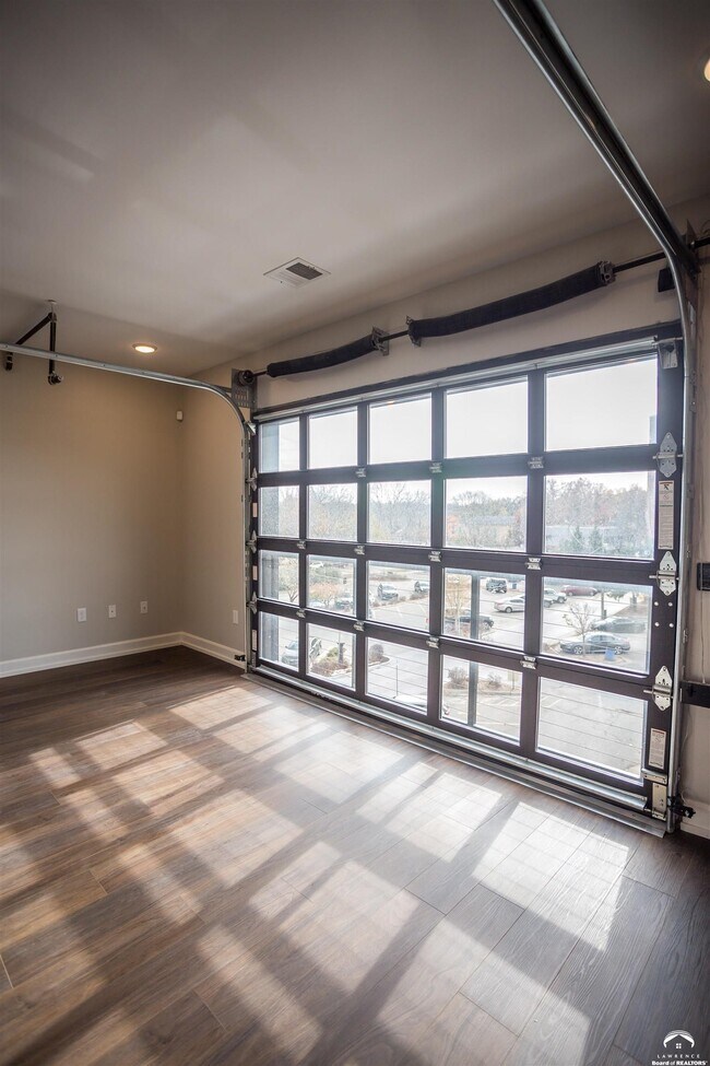 Building Photo - 800 New Hampshire St
