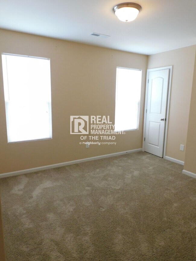 Building Photo - Pre-Market Newer 4 Bedroom / 2 Car Garage ...
