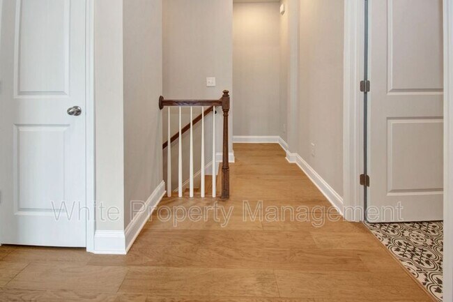 Building Photo - 5914 Ardrey Kell Rd