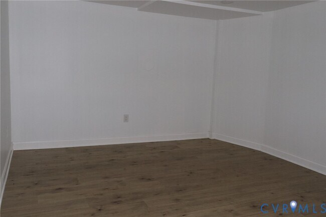 Building Photo - 515 Danray Dr