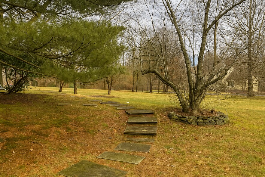 Building Photo - 27 Van Kirk Rd