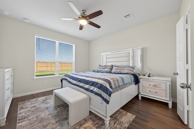 Building Photo - 3025 Waxwing Dr