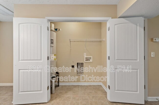 Building Photo - 3048 Burnt Pine Dr