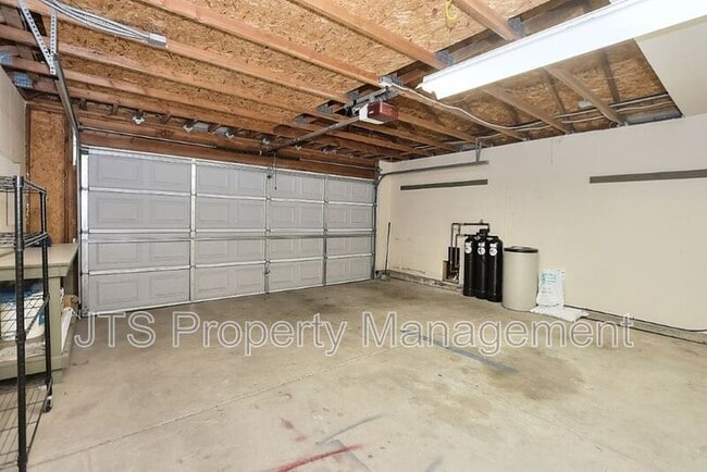 Building Photo - 3112 Gennaker Way