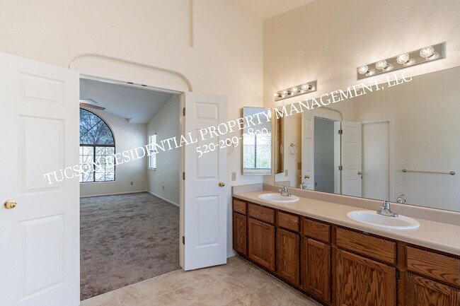 Building Photo - 12490 N Copper Queen Way