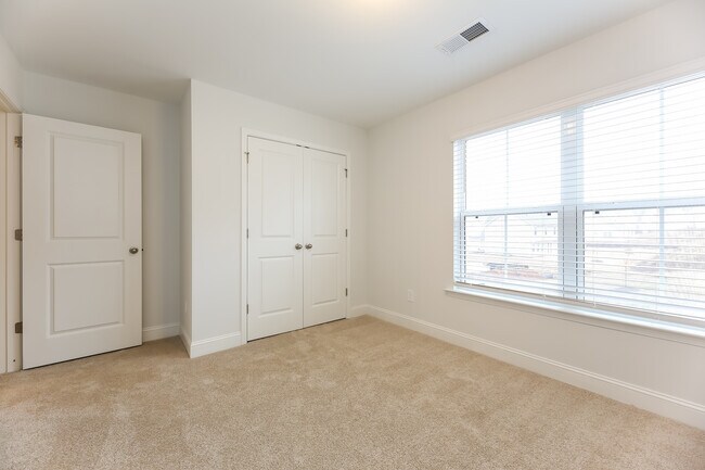 Building Photo - 119 Renwood Rd