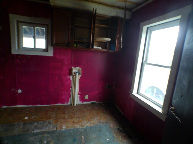 Building Photo - 1035 E Main St