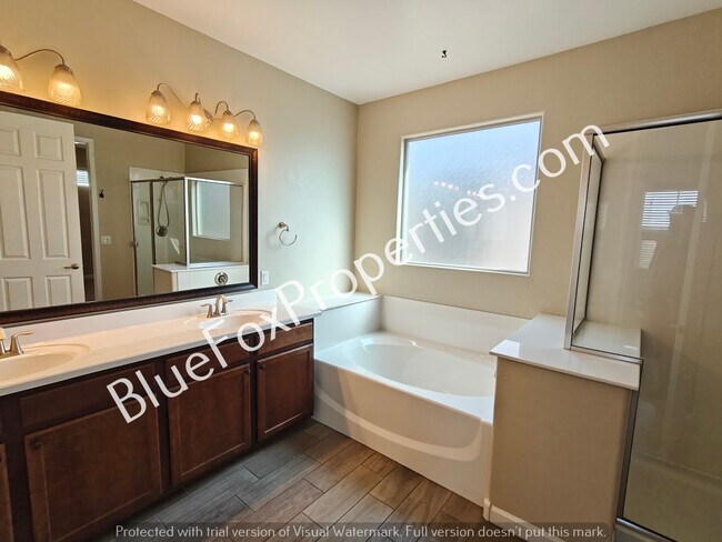 Building Photo - 8545 N Gaetano Loop