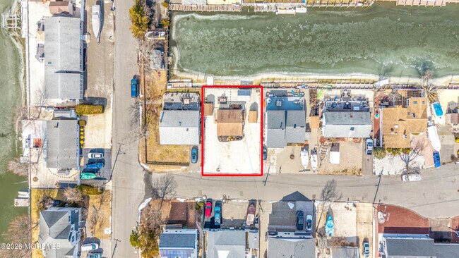 Building Photo - 804 Harbor Rd