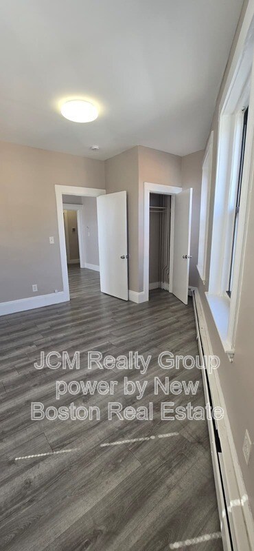 Building Photo - 116-124A Central Ave