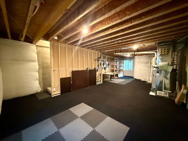 Building Photo - This townhome-style condo truly has it all!