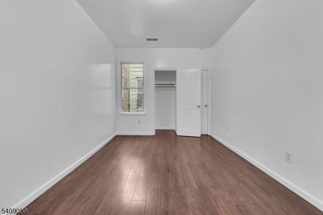 Building Photo - 54 3rd St