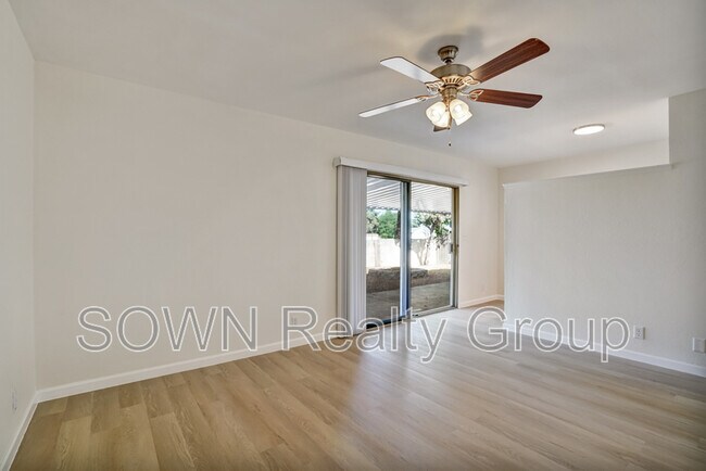 Building Photo - 36845 Reynolds Dr
