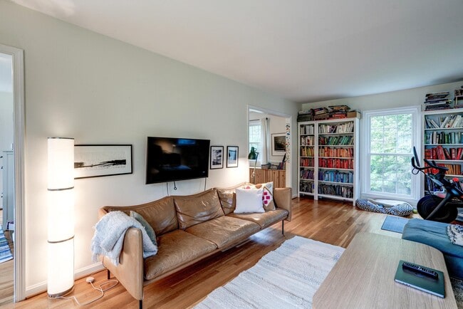 Building Photo - 7525 Cayuga Ave