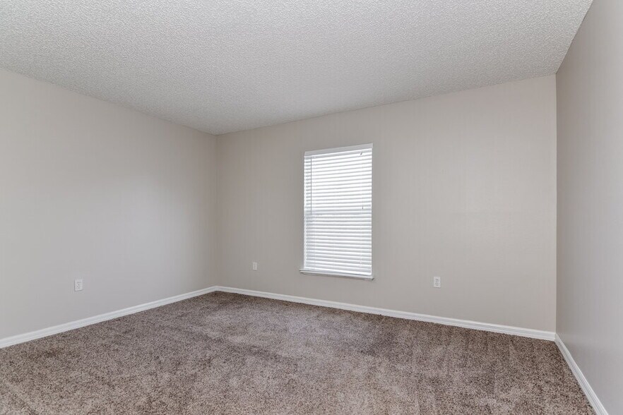 Building Photo - 6216 Cannoli Pl