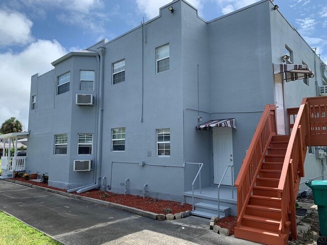 Building Photo - 20 E Ave B