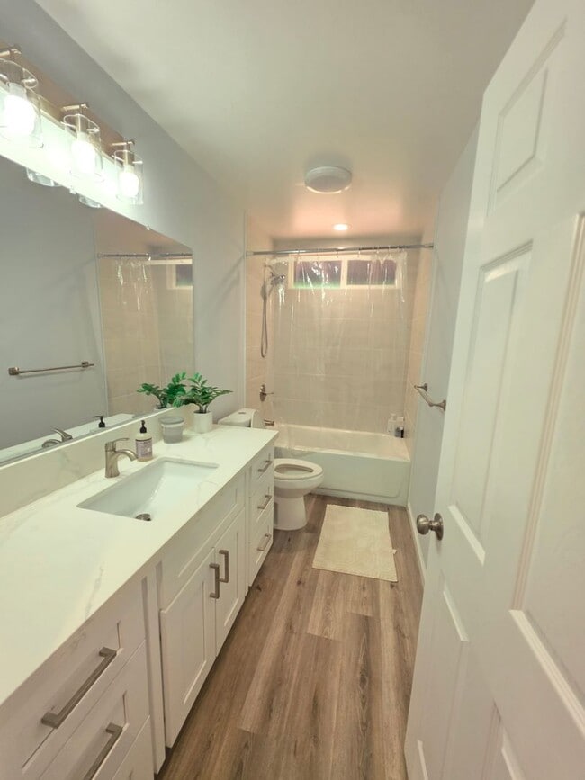 Building Photo - Available August 1 | Fully Furnished 3BD/3BA Home in HPP (Hawaiian Paradise Park)