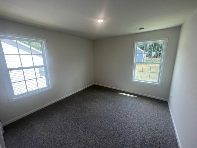 Building Photo - Fantastic Property in Troutman