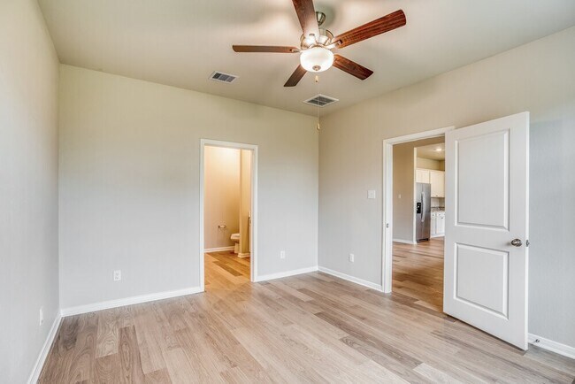 Building Photo - 425 San Miguel Crk Dr