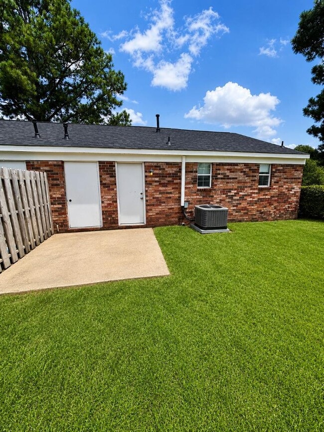 Building Photo - 418 Evans Mill Dr