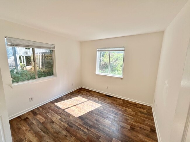 Building Photo - 103 Westerly Ave