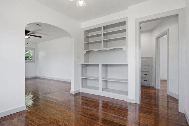 Building Photo - 1236 SW 30th St