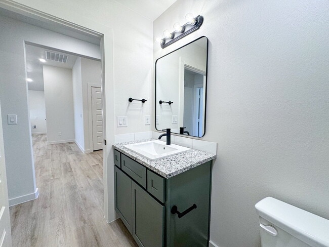 Building Photo - Brand-New 3-Bed in Escondido Crossing!