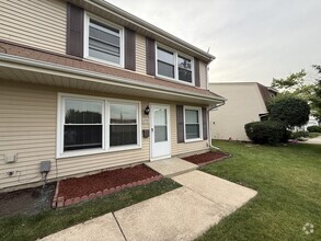 Building Photo - 1779 Queensbury Cir