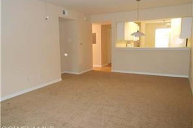 Building Photo - 273 Robin Hood Cir