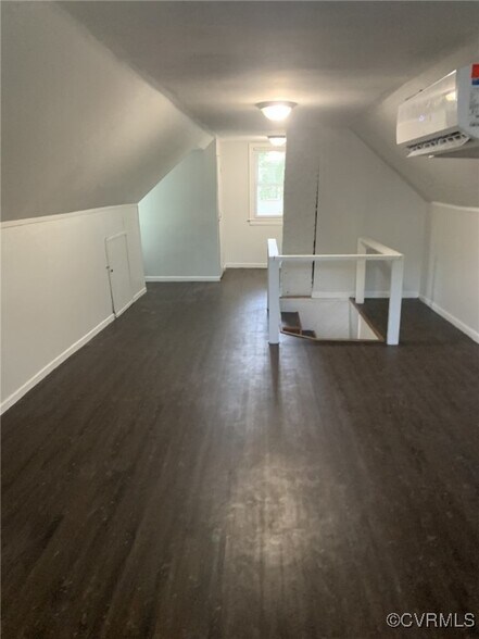 Building Photo - 3324 Meadowbridge Rd