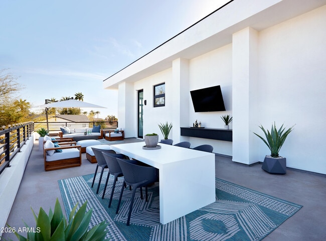 Building Photo - 4207 E Campbell Ave