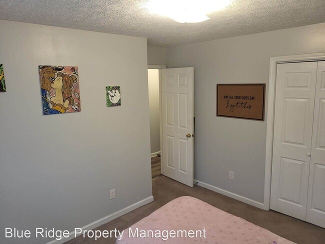 Building Photo - 2 br, 1.5 bath House - 104 Autumn Creek Lane