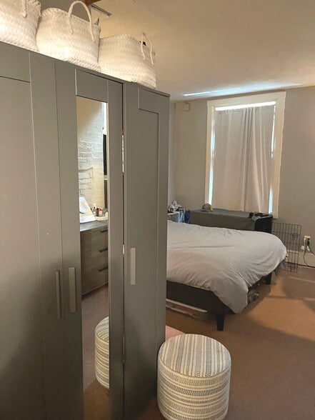 Building Photo - 482 Beacon St