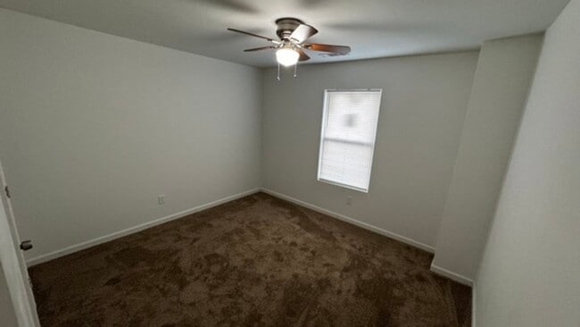 Building Photo - 3021 Chelsea Ave