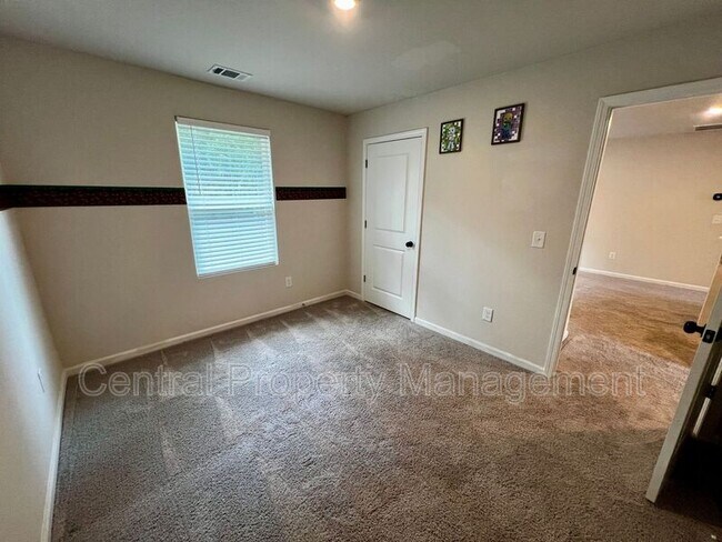 Building Photo - 124 Brooks Dr